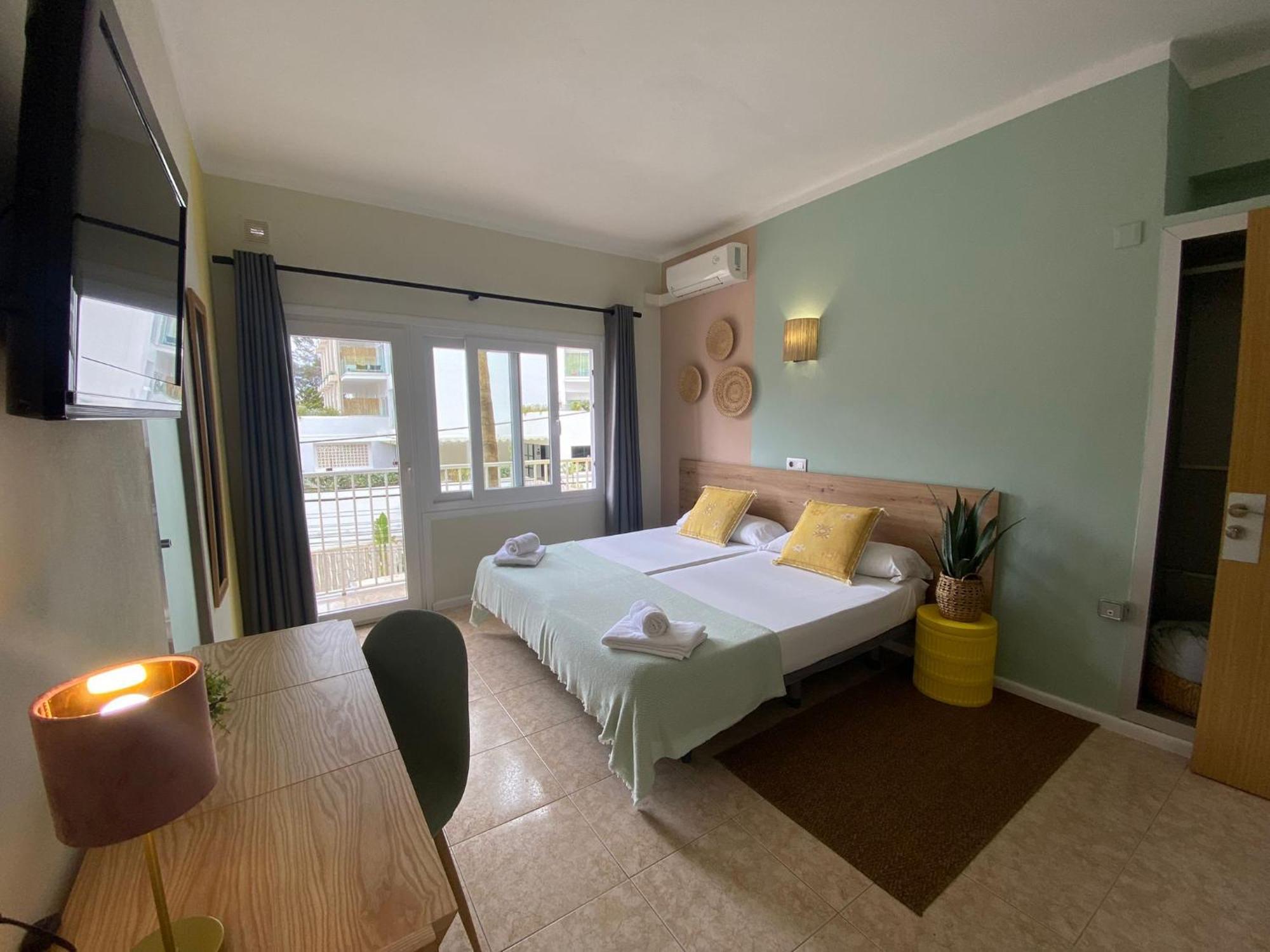 Hostal Playa De Palma Πλάγια Ντε Πάλμα Εξωτερικό φωτογραφία