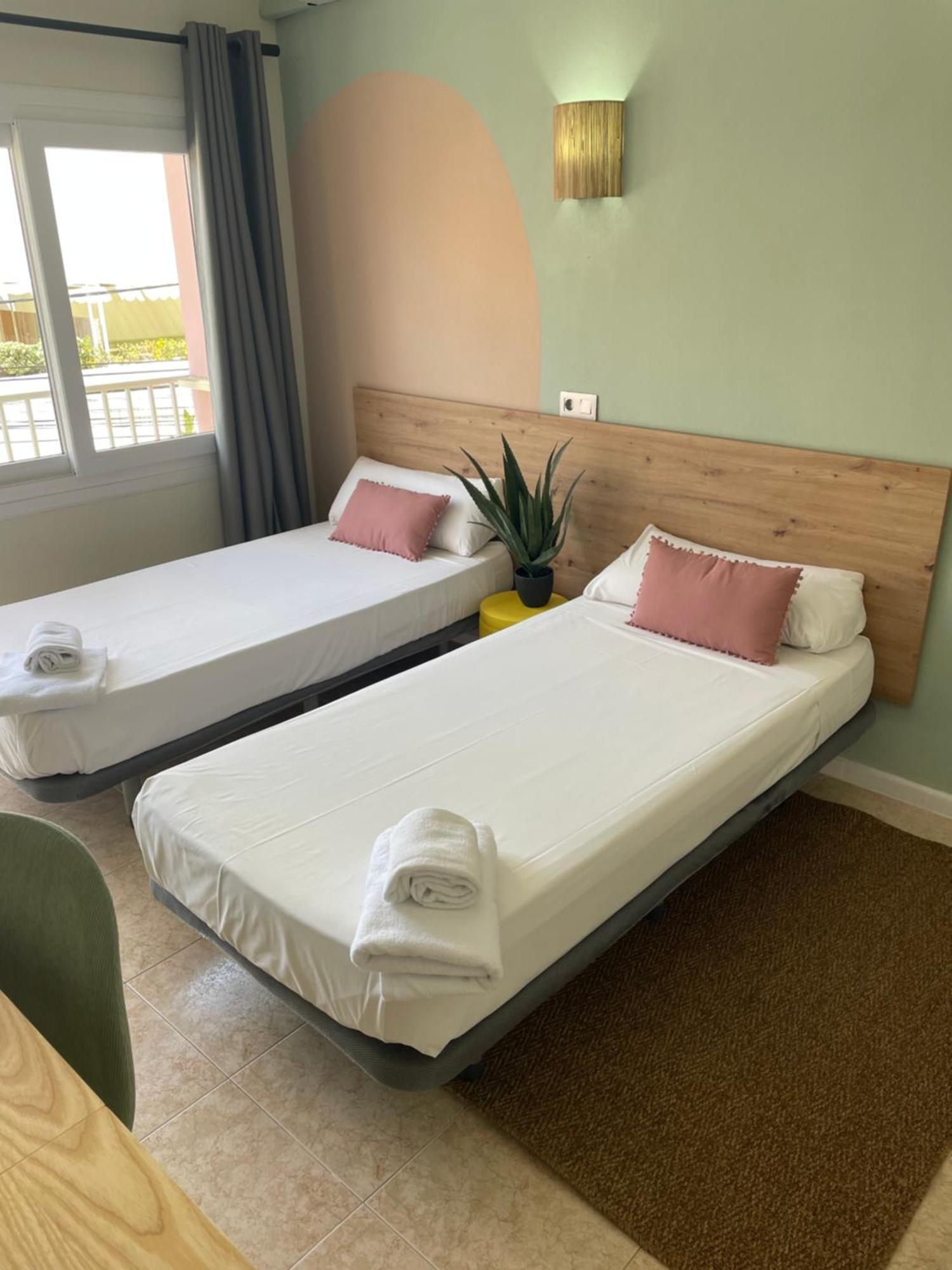 Hostal Playa De Palma Πλάγια Ντε Πάλμα Εξωτερικό φωτογραφία